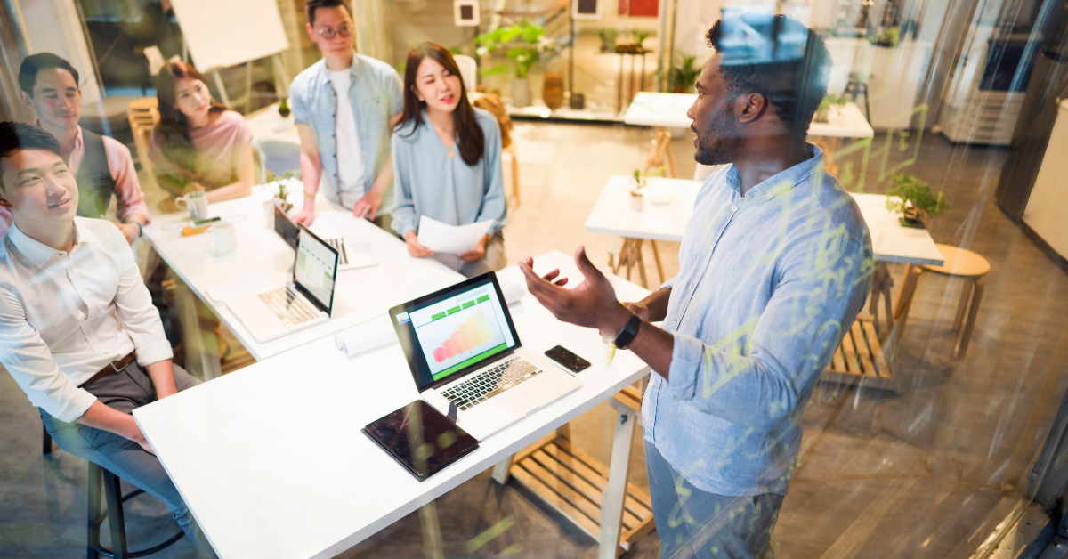 マーケティング事業